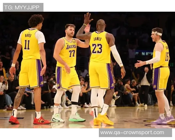 东契奇与SGA数据对比引发MVP争夺战热议46分对决45分谁更强 东契奇与SGA数据对比引发MVP争夺战热议46分对决45分谁更强