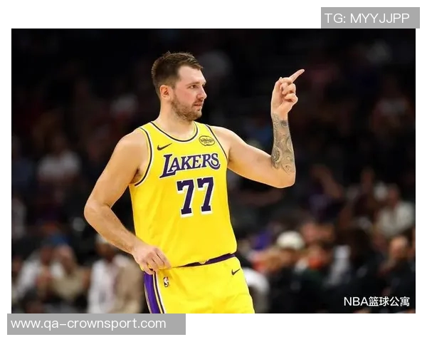 东契奇与SGA数据对比引发MVP争夺战热议46分对决45分谁更强 东契奇与SGA数据对比引发MVP争夺战热议46分对决45分谁更强